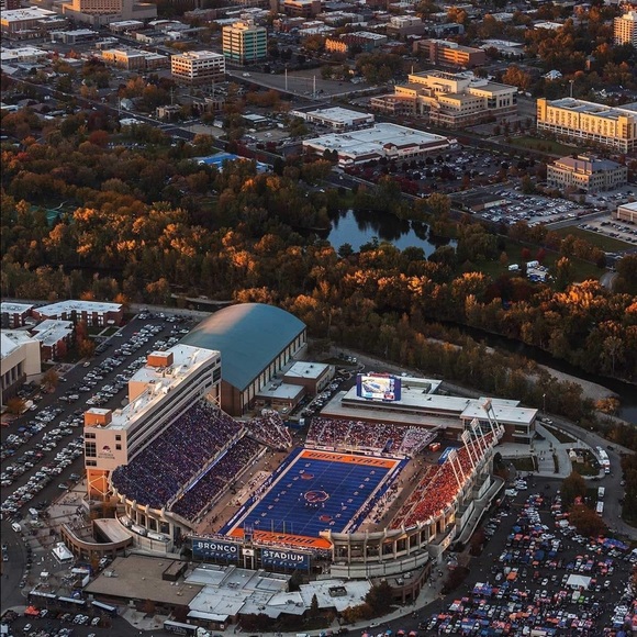 Meet your Posher, Justin - Picture 1 of 1